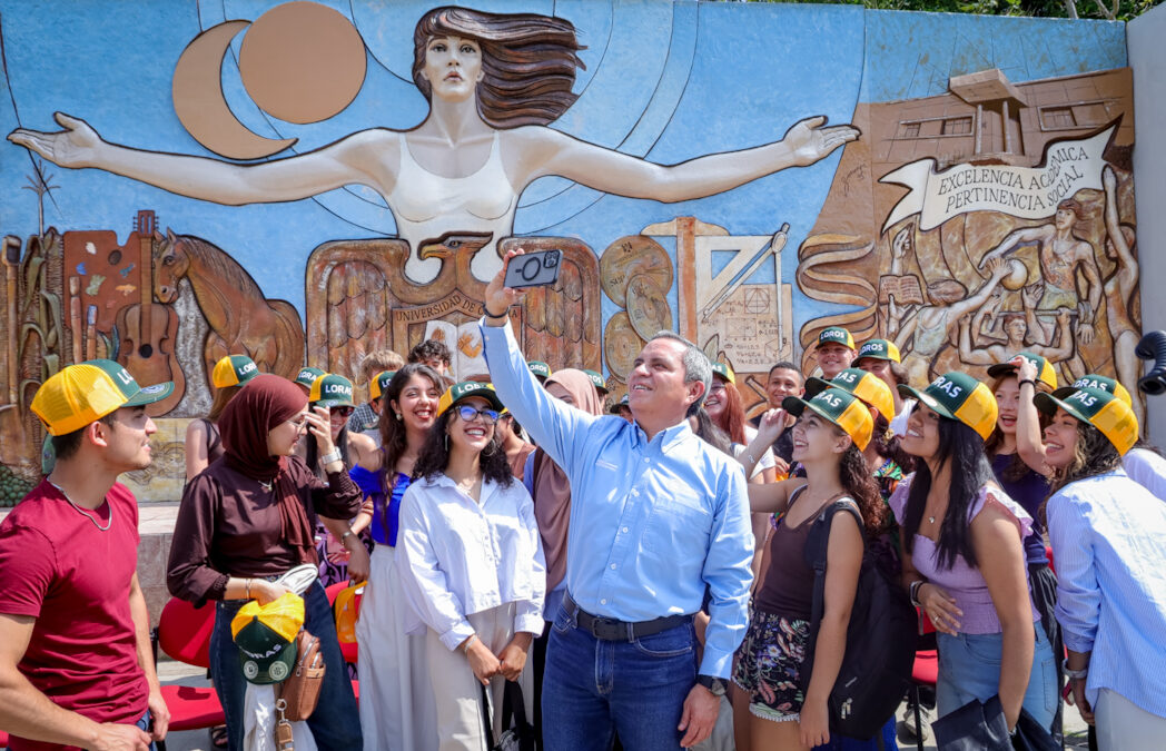 RECIBE UDEC A 42 ESTUDIANTES NACIONALES E INTERNACIONALES