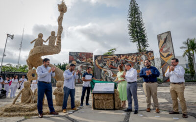 DEVELAN ESCULTURA QUE SIMBOLIZA LA EVOLUCIÓN EDUCATIVA DEL ESTUDIANTE