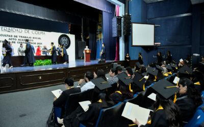 EGRESAN 101 NUEVOS PROFESIONISTAS DE LA FACULTAD DE TRABAJO SOCIAL DE LA UDEC