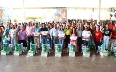 790 ESCUELAS DE EDUCACIÓN BÁSICA RECIBEN DE LA SEYC MATERIAL DE OFICINA Y LIMPIEZA