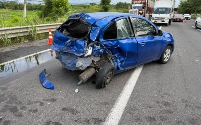 LIBERAN UN CARRIL DE LA AUTOPISTA, TRAS ACCIDENTE EN LOMA DE JUÁREZ, SENTIDO A LA CAPITAL