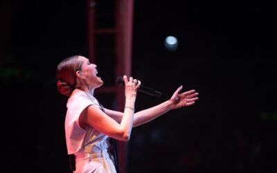 MÁS DE 5 MIL ALMAS SE CONGREGARON EN EL ‘LIBERTAD’ PARA ESCUCHAR A KIKA ÉDGAR