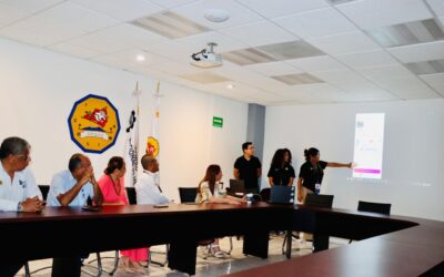 ESTUDIANTES DEL TEC COLIMA PRESENTAN A TEY UNA APP PARA REPORTAR INCIDENCIAS URBANAS