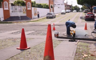 AYUNTAMIENTO REPARA ALCANTARILLA EN COLONIA GUADALAJARITA TRAS REPORTE CIUDADANO