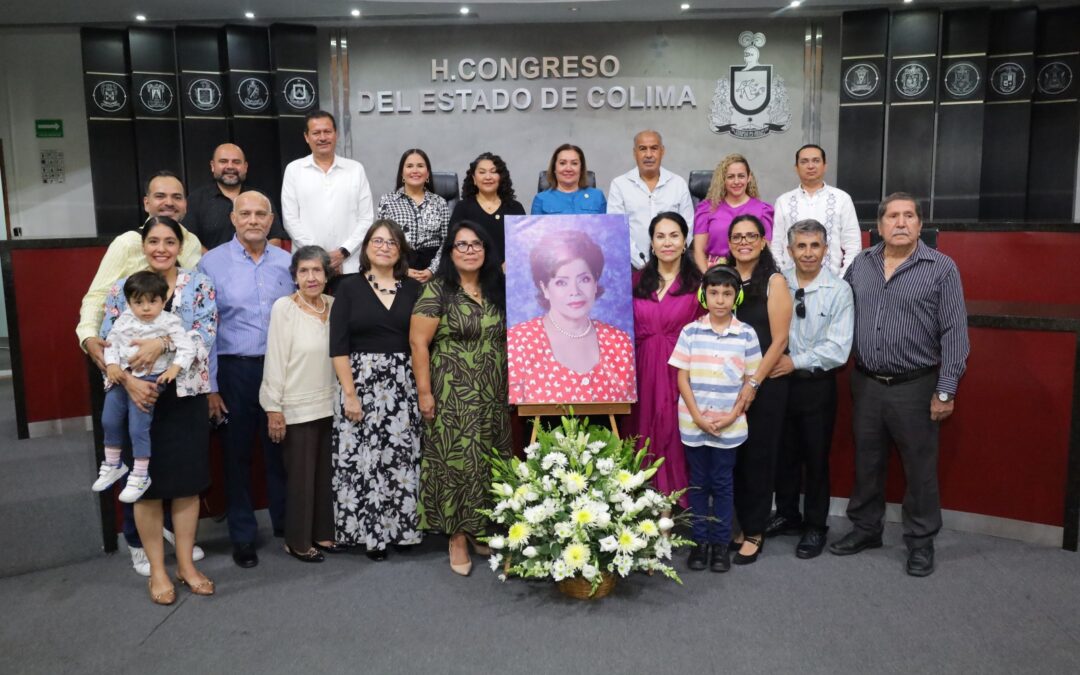 RINDEN HOMENAJE PÓSTUMO A LA FUNDADORA DE LA EDUCACIÓN ESPECIAL EN COLIMA