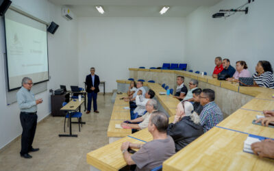 IMPARTEN CHARLA SOBRE TESTAMENTO A JUBILADOS Y PENSIONADOS DE LA UDEC