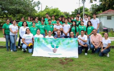 BACHILLERES DE LA UDEC PLANTAN 61 ÁRBOLES EN ARMERÍA