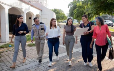RECORRE GOBERNADORA MERCADO Y MUELLE DE PESCADORES EN MANZANILLO POR PRÓXIMA REMODELACIÓN