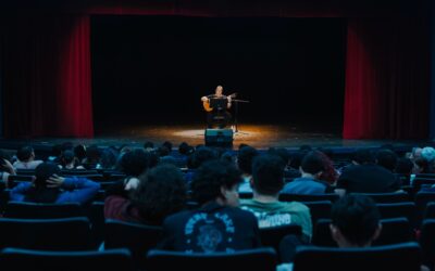 MANUEL ARGUDÍN REGALA UN HOMENAJE A SU AMIGO, EL CANTAUTOR SILVIO RODRÍGUEZ