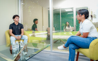 UNIVERSITARIO COMPITE CONTRA 32 MIL ESTUDIANTES DEL MUNDO Y GANA BECA COMPLETA TREPCAMP X SANTANDER