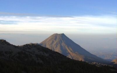 VOLCÁN DE FUEGO SE MANTIENE EN CALMA Y SIN RIESGO PARA LA POBLACIÓN: UEPC COLIMA