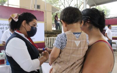 SECTOR SALUD APLICA LA VACUNA CONTRA LA POLIOMIELITIS EN EL ESTADO DE COLIMA