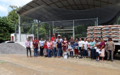 DIF ESTATAL COLIMA ENTREGA MATERIAL PARA AUTOEMPLEO EN COMUNIDADES DE IXTLAHUACÁN Y MANZANILLO.
