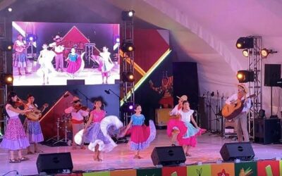 DOCENTE Y ESTUDIANTES DE LA UDEC PARTICIPAN EN EL XXI FORO INTERNACIONAL DE MÚSICA TRADICIONAL