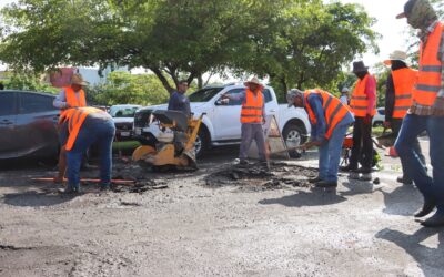 SEIDUM REALIZA TRABAJOS DE BACHEO SUPERFICIAL EN LA CALLE DEL EJECUTIVO, EN EL MUNICIPIO DE COLIMA