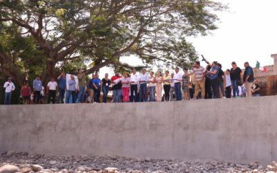 ENTREGA AYUNTAMIENTO CAPITALINO EN PRADOS DEL SUR, MURO PARA ELIMINAR RIESGOS POR ARROYO PEREYRA