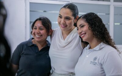 DESTACA INDIRA VIZCAÍNO QUE MANZANILLO ES EL ÚNICO MUNICIPIO EN EL PAÍS DONDE SE APLICAN BECAS EDUCATIVAS PARA TODOS LOS NIVELES