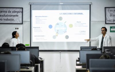 ESTUDIANTES DEL BACHILLERATO 30 RECIBEN CHARLA SOBRE PREVENCIÓN DE ADICCIONES