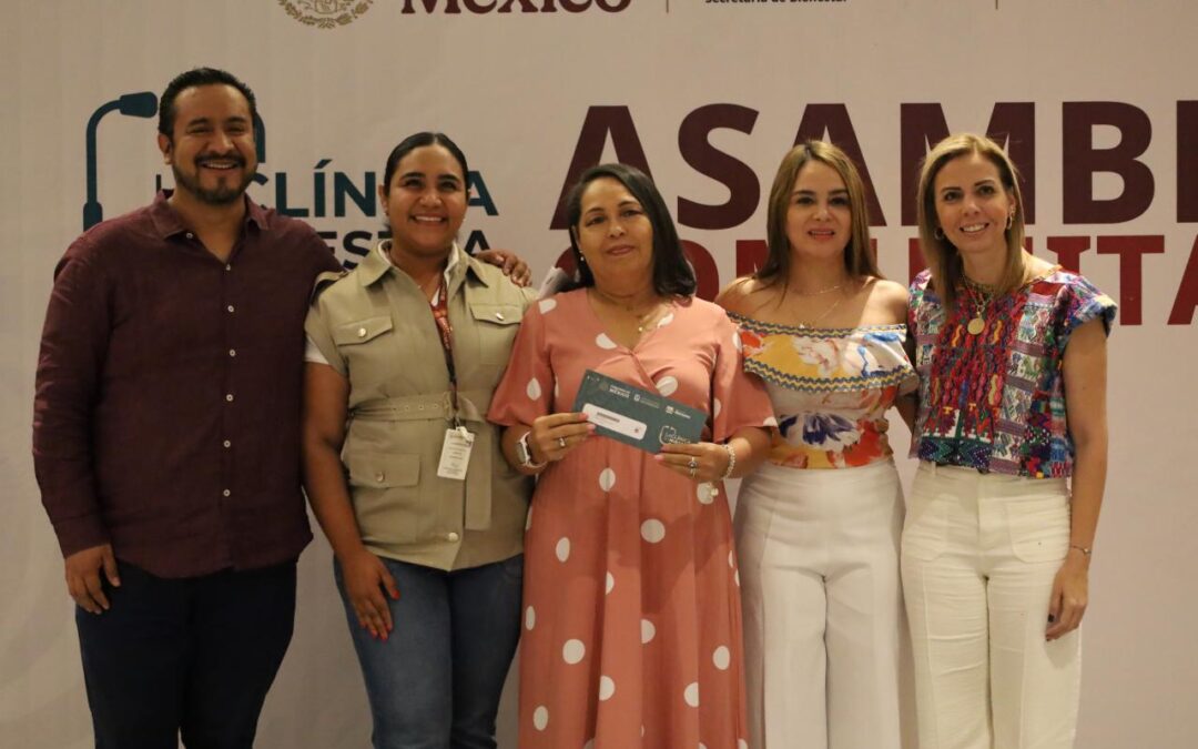 ENTREGAN TARJETAS DE ‘LA CLÍNICA ES NUESTRA’ PARA MEJORAR SERVICIOS DE SALUD EN COLIMA