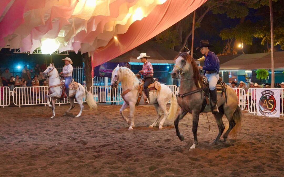 CORCELES IBEROS Y COSTA RICA ENGALANAN EL TEATRO DEL CABALLO EN LA FERIA DE COLIMA