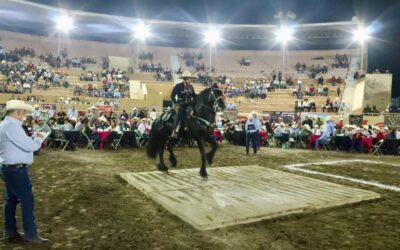 DIEGO GONZÁLEZ Y ‘CHAMOY’, CAMPEONES DEL CONCURSO DE CABALLO BAILADOR EN LA FERIA DE COLIMA