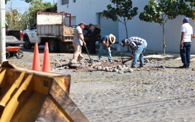 MÁS CALLES EN MEJOR ESTADO: RIULT RIVERA CONTINÚA CON EL BACHEO DIARIO EN LA CAPITAL
