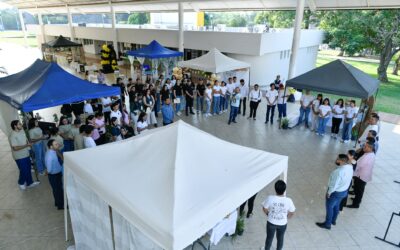 MUESTRAN ESTUDIANTES SUS PROYECTOS DE EMPRENDIMIENTO Y GESTIÓN DE NEGOCIOS