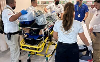 SALVAN VIDA DE ADOLESCENTE CON PARO CARDIACO EN CANCHA DE FUTBOL EN COLIMA