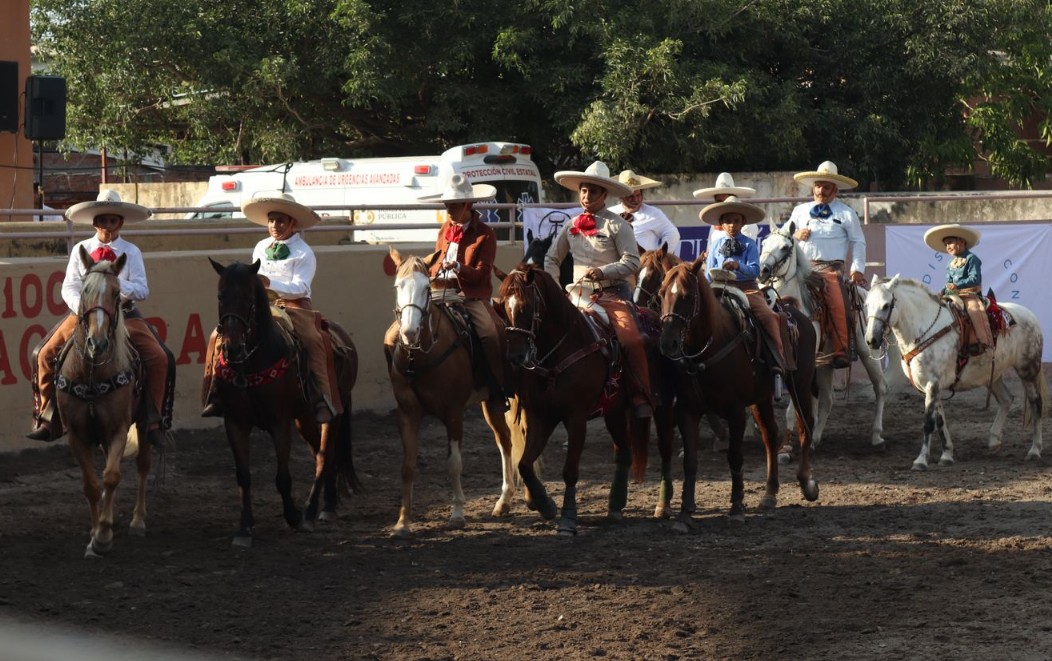 ARRANCÓ TORNEO NACIONAL DE CHARRO COMPLETO, TROFEO CAPACHA 2025 EN LA FERIA DE COLIMA