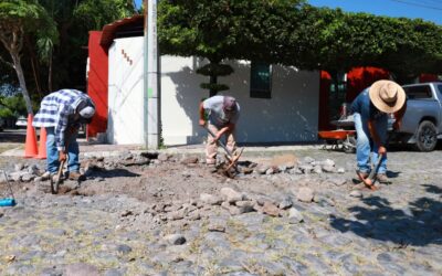 CONTINÚA MUNICIPIO CAPITALINO MANTENIMIENTO DE CALLES EN LA CIUDAD PARA MEJORAR MOVILIDAD VIAL