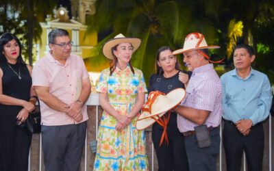 PREMIAN GANADORES DEL CONCURSO «MI VIDA CON EL SOMBRERO COLIMOTE»