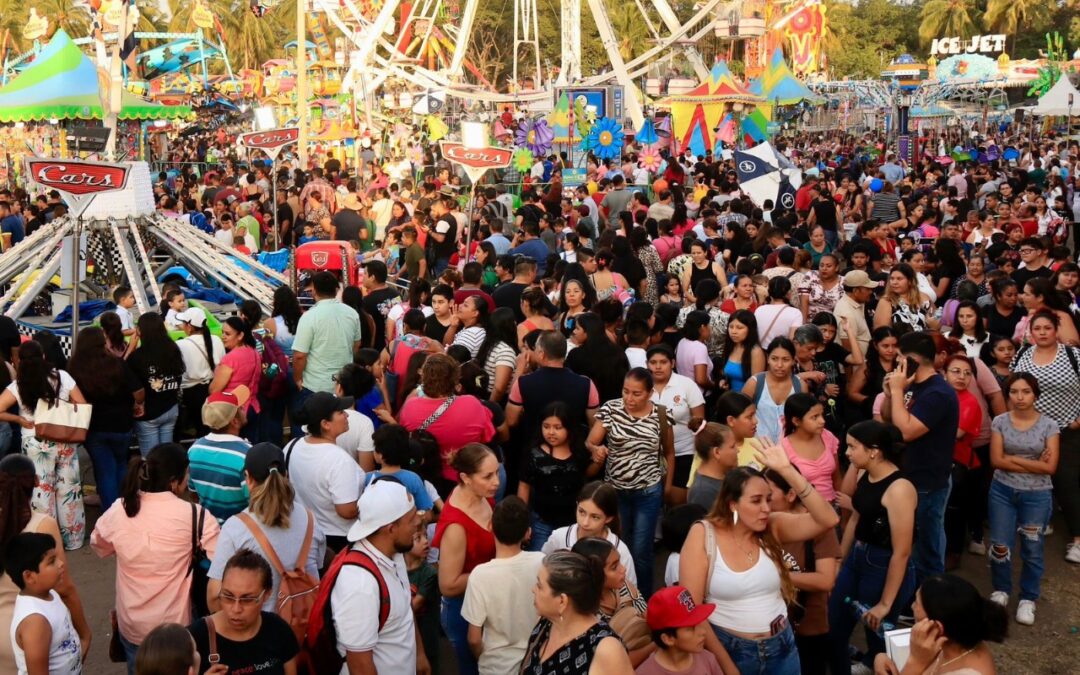 VIERNES DE MÚSICA, FIESTA Y COLOR PARA LAS FAMILIAS EN LA FERIA DE COLIMA