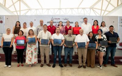 ENTREGÓ INDIRA VIZCAÍNO 847 LAPTOPS GRATUITAS A DOCENTES DE TECOMÁN Y ARMERÍA