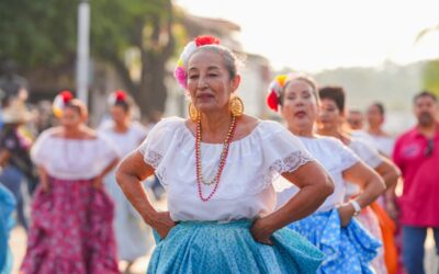 MÁS DE 3 MIL 800 PARTICIPARON EN DESFILE DE LA VILLA