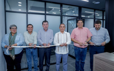 RECTOR ENTREGA INSTALACIONES LAS DE OFICINAS DE EDUCACIÓN A DISTANCIA