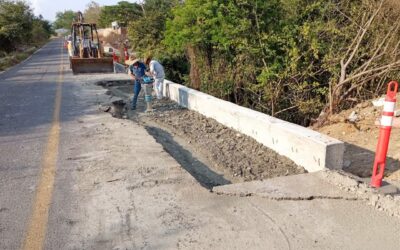 REHABILITA SEIDUM 12 TRAMOS CARRETEROS EN EL MUNICIPIO DE MANZANILLO