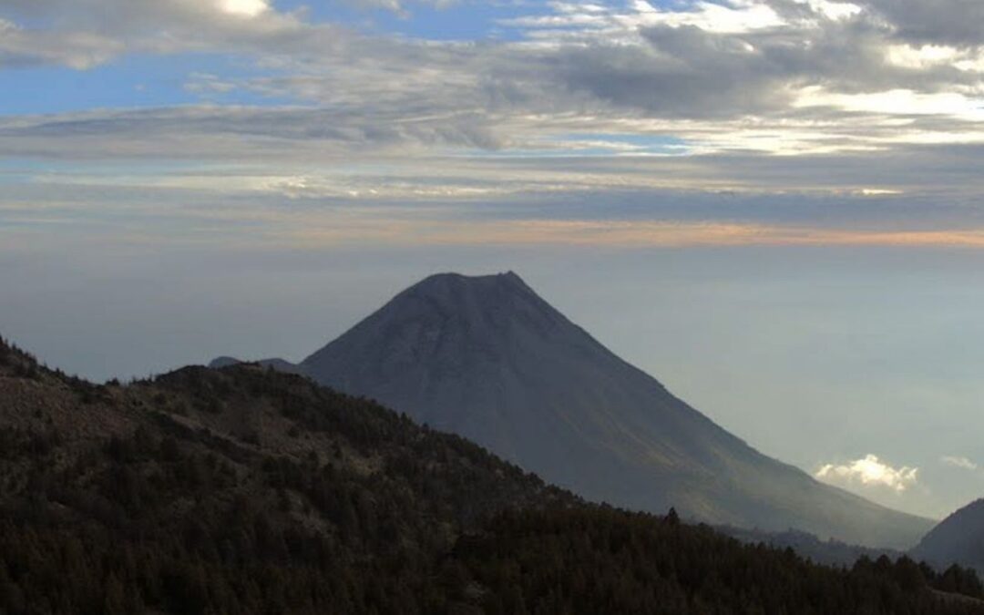 VOLCÁN DE FUEGO SE MANTIENE EN CALMA Y SIN RIESGO: UEPC COLIMA