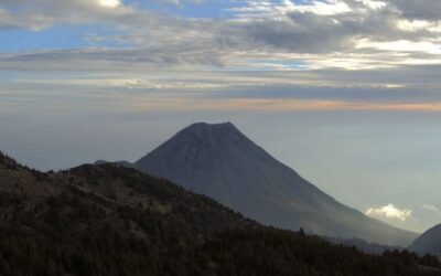 VOLCÁN DE FUEGO SE MANTIENE EN CALMA Y SIN RIESGO: UEPC COLIMA