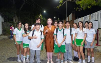 ENTREGA TEY ALUMBRADO Y HACE EN ENTORNO SEGURO INMEDIACIÓN DE SECUNDARIA M. ÁLVAREZ