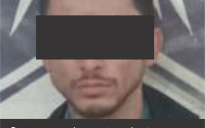 INFRAGANTI, DETIENEN POLICÍAS DE LA VILLA A MASCULINO QUE ROBABA UN COMERCIO