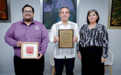 RECIBE RECTOR RECONOCIMIENTO A LA UDEC POR LOGROS DEL PROGRAMA DE APRENDIZAJE DE LENGUA CHINA