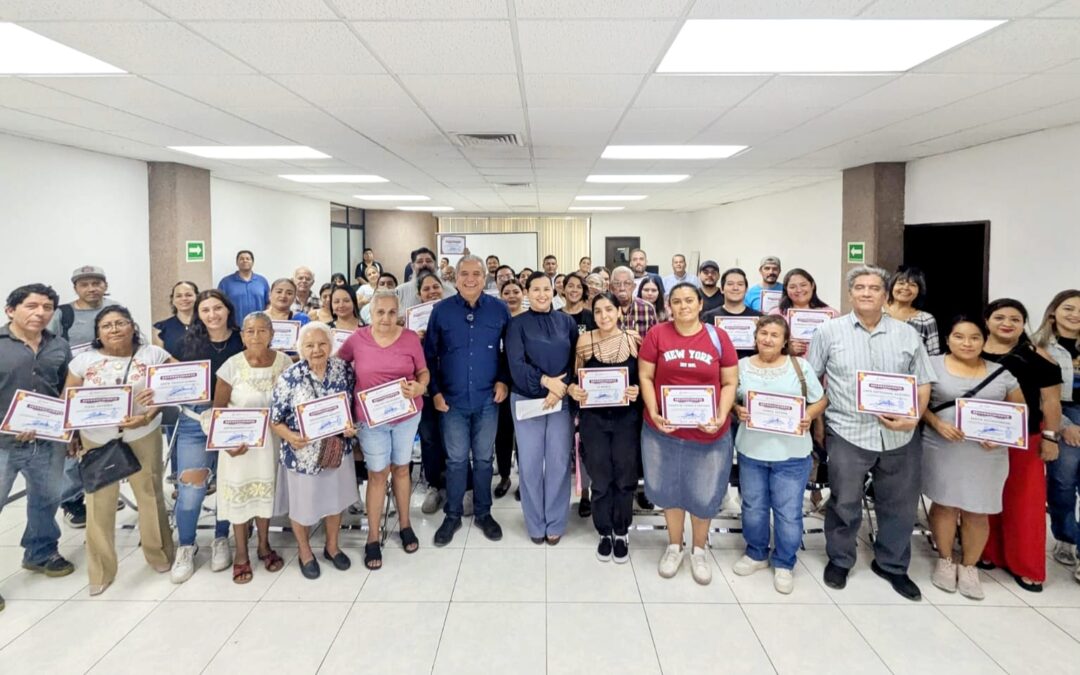 GOBIERNO DEL ESTADO RECONOCE A ARTESANAS, ARTESANOS Y PRODUCTORES DEL PABELLÓN HECHO EN COLIMA 2025