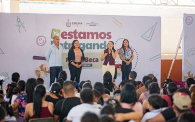INDIRA VIZCAÍNO ENTREGA TARJETAS DE ‘MI COLIBECA PARA EMPEZAR’ A ESTUDIANTES DE CUAUHTÉMOC