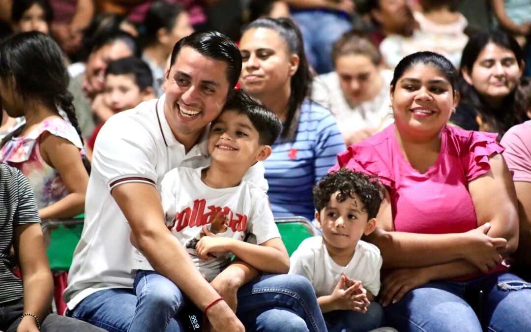 CELEBRA DIPUTADO ÁLVARO LOZANO POSADA NAVIDEÑA CON FAMILIAS DE COMALA