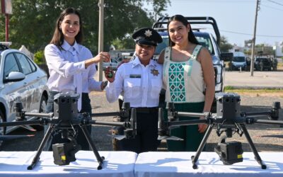 REFUERZAN LA SEGURIDAD EN MANZANILLO: ROSI BAYARDO ENTREGA PATRULLAS Y EQUIPAMIENTO A LA POLICÍA MUNICIPAL