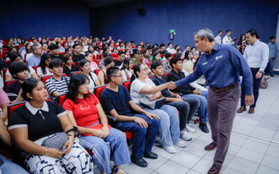 OTORGAN 129 BECAS PARA QUE ESTUDIANTES APRENDAN UNA SEGUNDA LENGUA