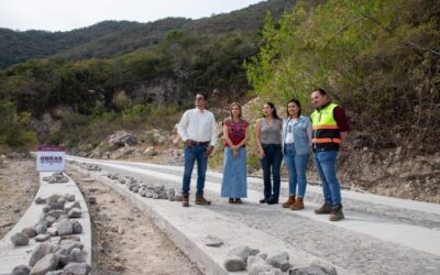 SUPERVISA INDIRA VIZCAÍNO CONSTRUCCIÓN DEL CAMINO ARTESANAL CAMPO 4-LAGUNITAS, COMALA