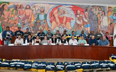 ENTREGAN UNIFORMES AL PERSONAL DE SERVICIOS PÚBLICOS DEL AYUNTAMIENTO DE COLIMA