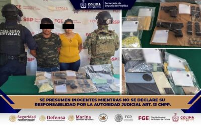 DETIENE POLICÍA ESTATAL A PAREJA QUE LLEVABA ARMAS Y DROGA, EN TECOMÁN