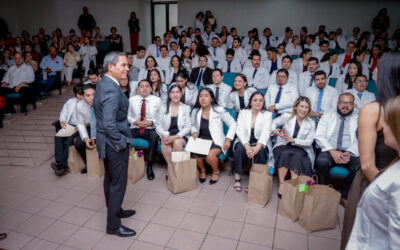 UDEC FORMA ESPECIALISTAS ALTAMENTE CAPACITADOS Y CON SENTIDO HUMANO: RECTOR